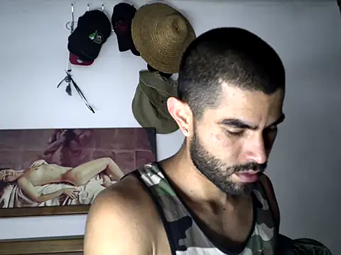 Snapshot of hideonbush051 chatting on September 26, 12:03 pm hideonbush051 online show from September 26, 12:03 pm