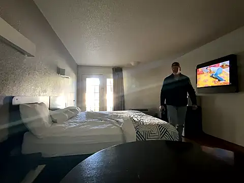 KrixKross online show from January 18, 3:47 pm