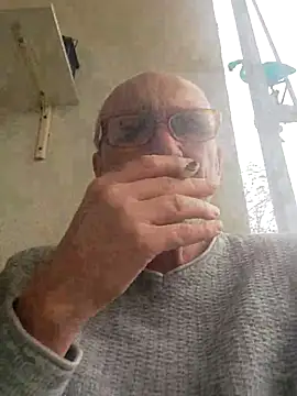 Snapshot of tino66 chatting on November 1, 1:26 pm tino66 online show from November 1, 1:26 pm