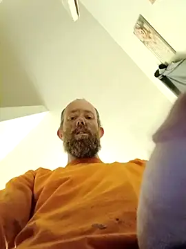 dougyhung2231 online show from December 19, 1:02 am