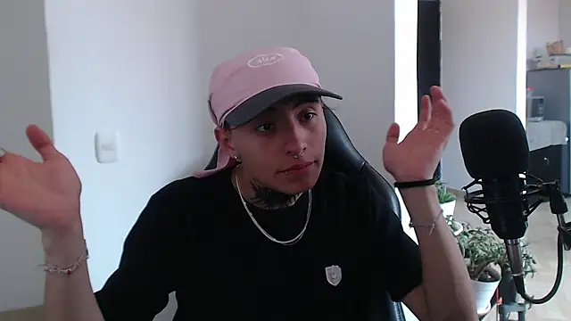 jay dimarco2 online show from December 1, 5:27 pm