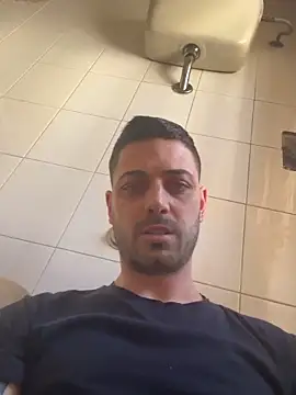 iltoscano95 online show from April 18, 12:39 pm