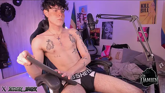 cinnamon boyxxx online show from November 10, 2:38 am