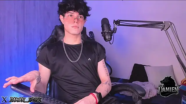 cinnamon boyxxx online show from September 30, 2:18 am