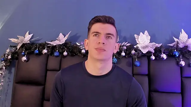 MikaelSlow online show from December 3, 4:29 am