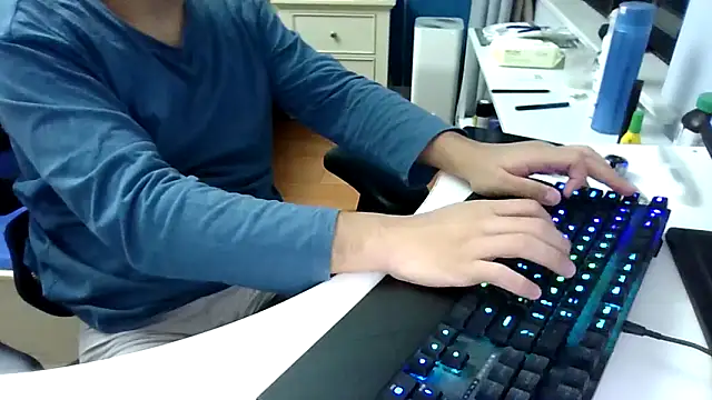 Snapshot of big-pig chatting on October 24, 2:08 pm big-pig online show from October 24, 2:08 pm