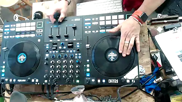 tongueispowerr6d9 online show from December 9, 3:56 pm