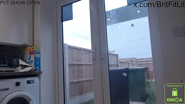 BritishHappyEnding online show from December 31, 10:15 am