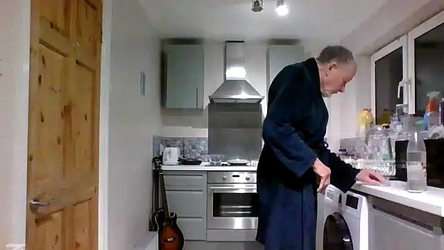 jimmybenido online show from December 14, 5:31 pm