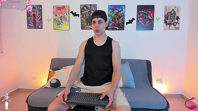 jonathanjoestar  online show from November 9, 11:53 pm