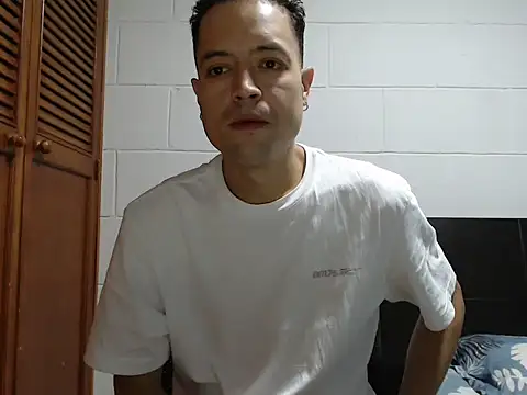 dimitriquiet05 online show from February 27, 8:59 am