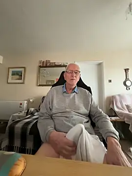 cutaboverest online show from February 19, 4:25 pm