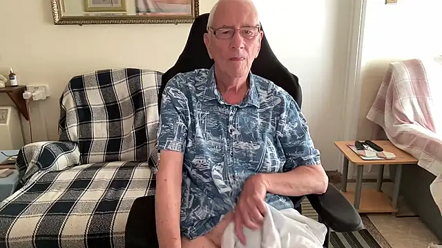 Snapshot of cutaboverest chatting on September 29, 2:57 pm cutaboverest online show from September 29, 2:57 pm