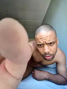 Snapshot of Tigermanboy chatting on December 12, 11:40 am Tigermanboy online show from December 12, 11:40 am