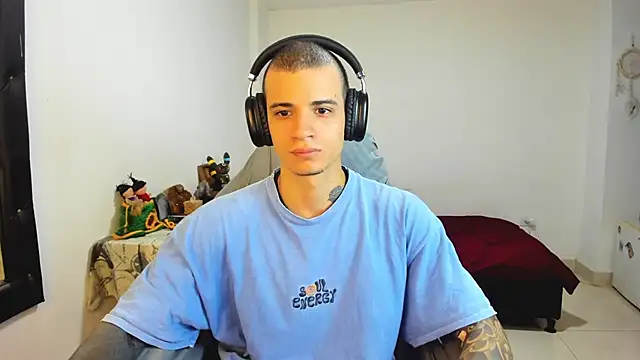 Snapshot of Balo_lovers chatting on March 13, 2:01 pm Balo lovers online show from March 13, 2:01 pm