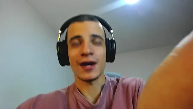 Snapshot of Balo_lovers chatting on March 17, 2:14 pm Balo lovers online show from March 17, 2:14 pm