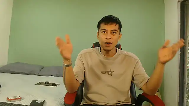 danielitopapuu online show from February 13, 2:33 pm