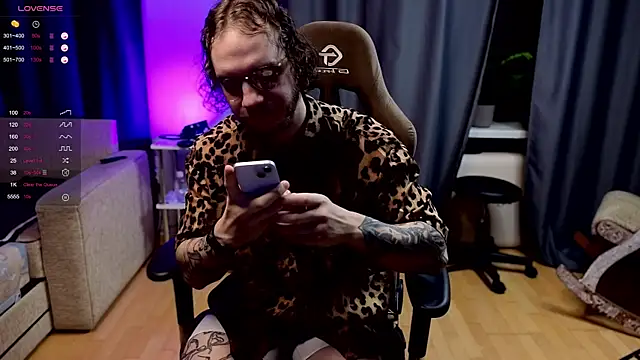 pleasure8869 online show from December 17, 4:31 am