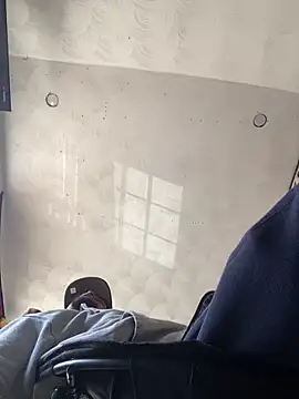 rayyymack online show from December 8, 3:45 pm