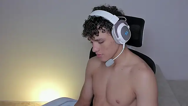 laurent nova online show from September 10, 7:34 pm