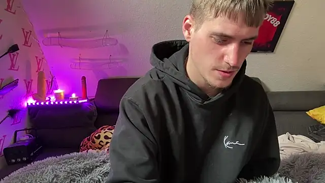 Cookieboy88 online show from April 24, 8:27 am