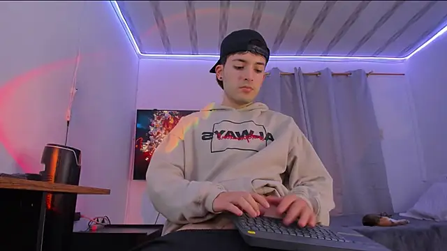 bower and colucci online show from November 21, 1:37 am