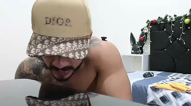 john cartter1 online show from December 17, 11:06 am