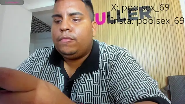 Snapshot of Poolsex_69 chatting on October 25, 9:05 pm Poolsex 69 online show from October 25, 9:05 pm