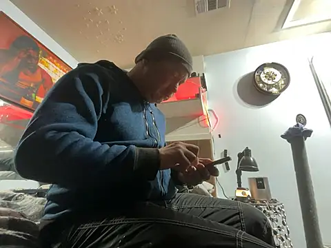 Snapshot of RawRyder8 chatting on January 24, 12:41 pm RawRyder8 online show from January 24, 12:41 pm