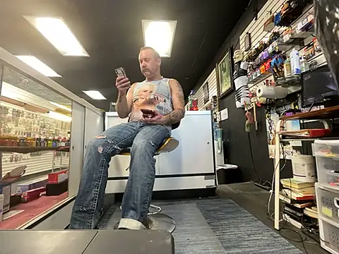 Snapshot of RawRyder8 chatting on December 7, 10:06 pm RawRyder8 online show from December 7, 10:06 pm