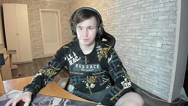 iliaskrislove online show from March 10, 8:34 pm