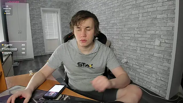 iliaskrislove online show from February 11, 7:02 am