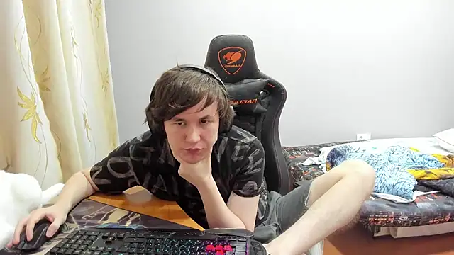 iliaskrislove online show from September 26, 4:16 pm