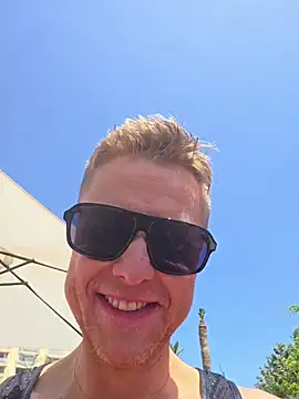 Fuc71 online show from April 26, 1:08 pm