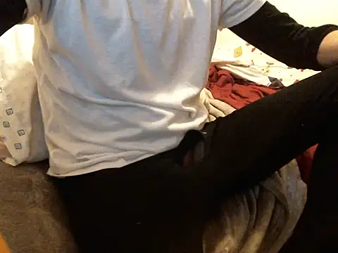 bravo23toro online show from December 13, 8:48 pm