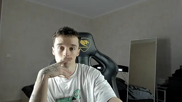 MasonWarholl online show from March 4, 3:44 am