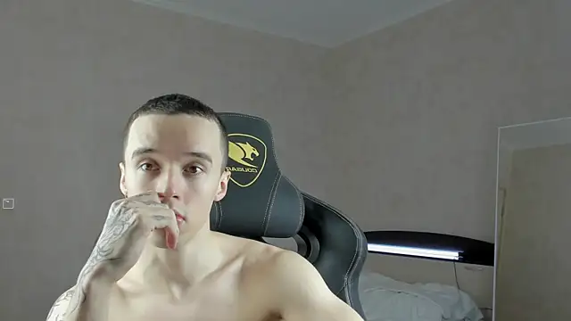 MasonWarholl online show from December 30, 8:47 pm