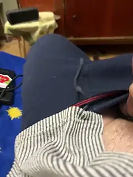 Snapshot of Ariel_Ari chatting on October 13, 4:18 am Ariel Ari online show from October 13, 4:18 am