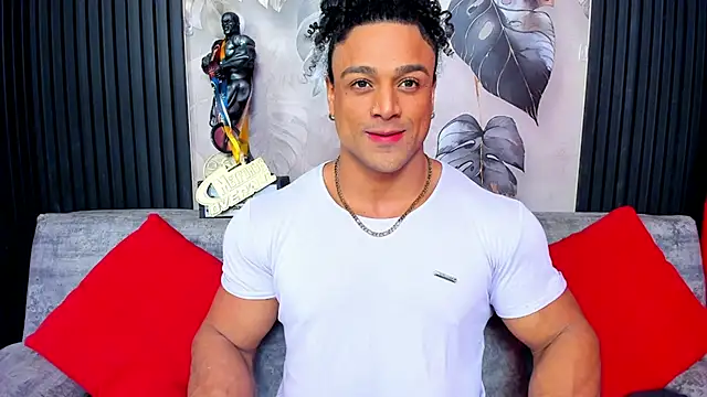 MikeEstevess online show from November 1, 9:46 am