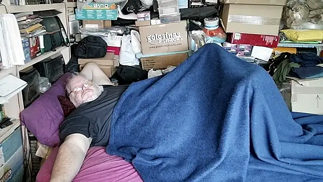 hadeszeuss2 online show from December 14, 3:41 pm