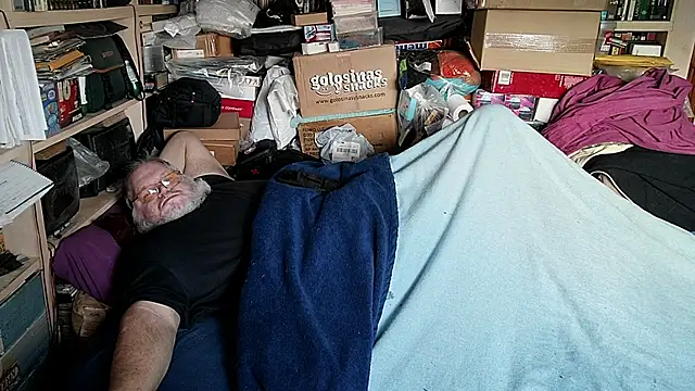 hadeszeuss2 online show from January 16, 3:04 pm