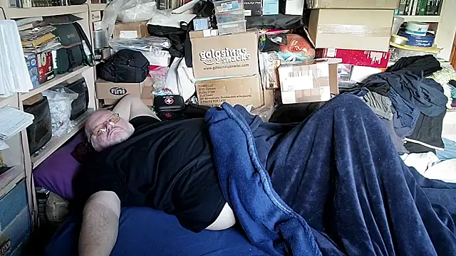 hadeszeuss2 online show from March 13, 3:19 pm