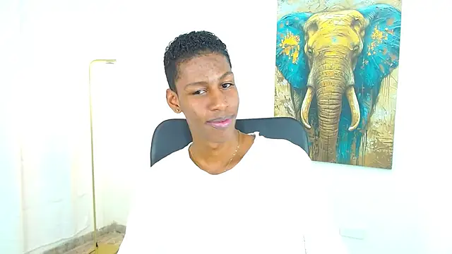 maiki18  online show from September 30, 8:56 pm