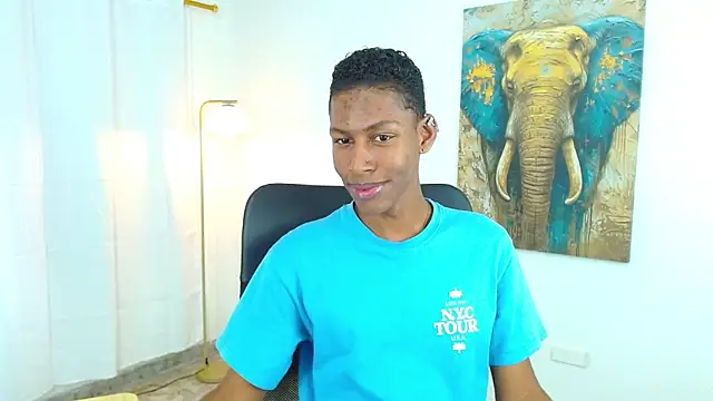 maiki18  online show from September 24, 8:40 pm