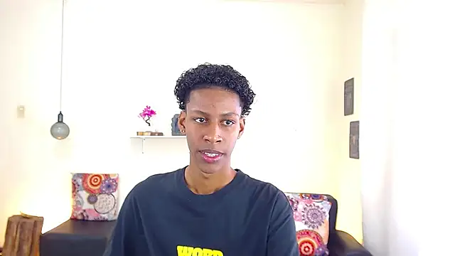 maiki18  online show from March 21, 1:56 pm