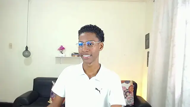 maiki18  online show from February 3, 1:51 pm