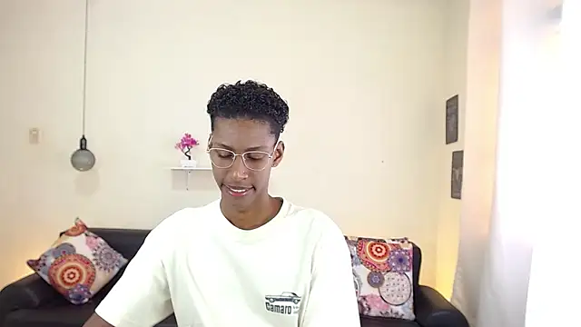 maiki18  online show from February 8, 1:54 pm