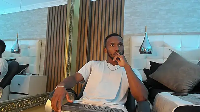 JamesParck online show from April 9, 7:42 pm