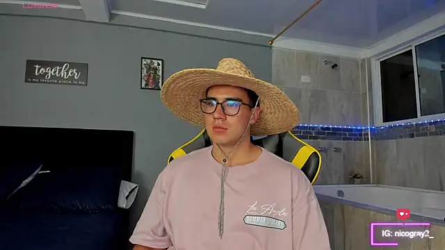 owengray2n online show from March 9, 1:04 am