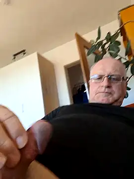 Milkasahne64 online show from April 26, 12:35 pm